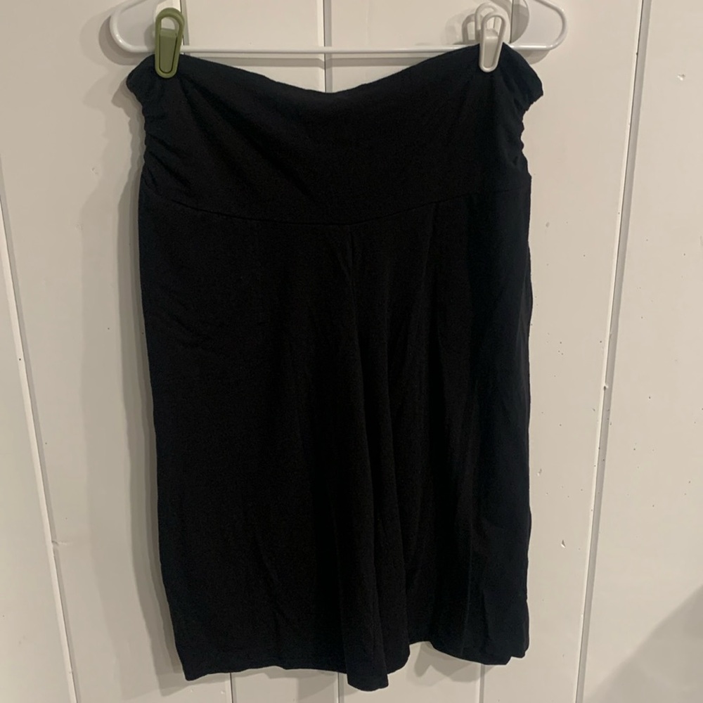 Old Navy Black Maternity Pants Capris